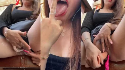白沫淫水狂喷！极品少妇咖啡厅外双穴插跳蛋，狂野潮喷还带着泡沫