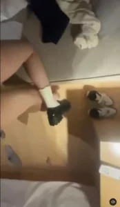 后入麻花辫双马尾，身材极品后入的感觉好爽